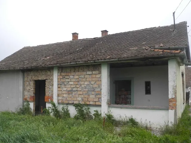 Eladó ház Karcag, 5300 Karcag, Damjanich utca 2. 100 nm