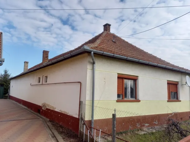 Eladó ház Sarkad, 5720 Sarkad, Vasút utca 111. 150 nm