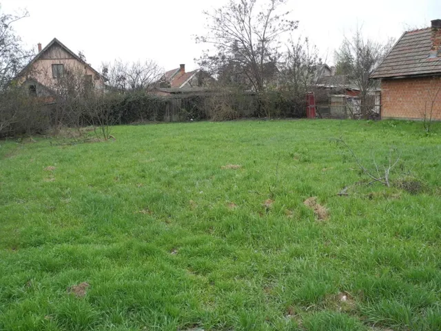 Eladó telek Törökszentmiklós, 5200 Törökszentmiklós, Bihari utca 23. 576 nm