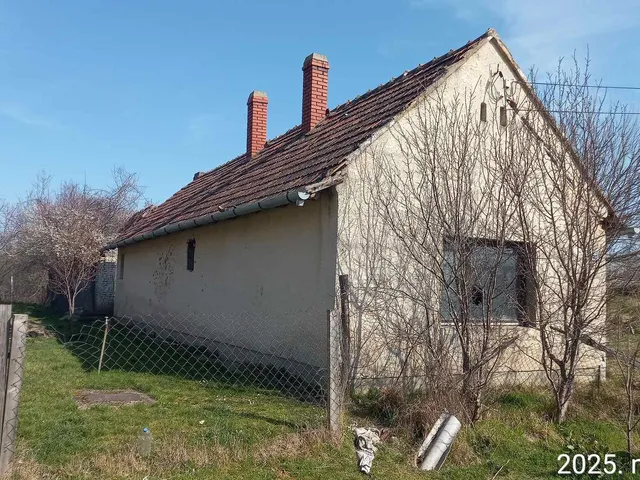 Eladó ház Mesztegnyő, Béke utca 33. 57 nm