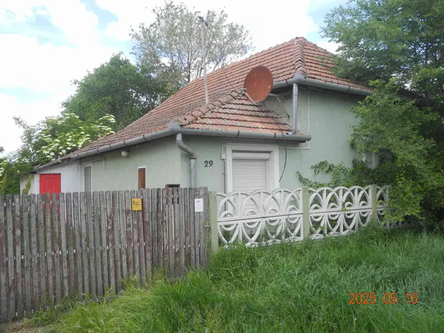 Eladó ház Tiszapüspöki, Deák Ferenc utca 29 110 nm