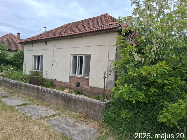 Eladó ház Mezőszemere 136 nm