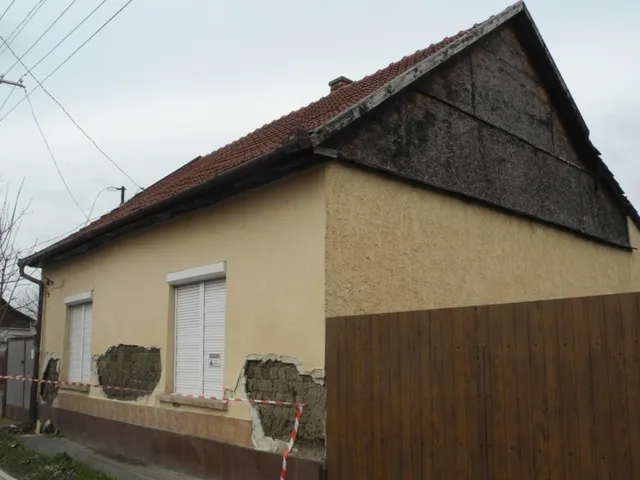 Eladó ház Szolnok, Fürj utca 5 114 nm
