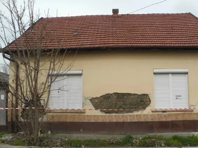 Eladó ház Szolnok, Fürj utca 5 114 nm