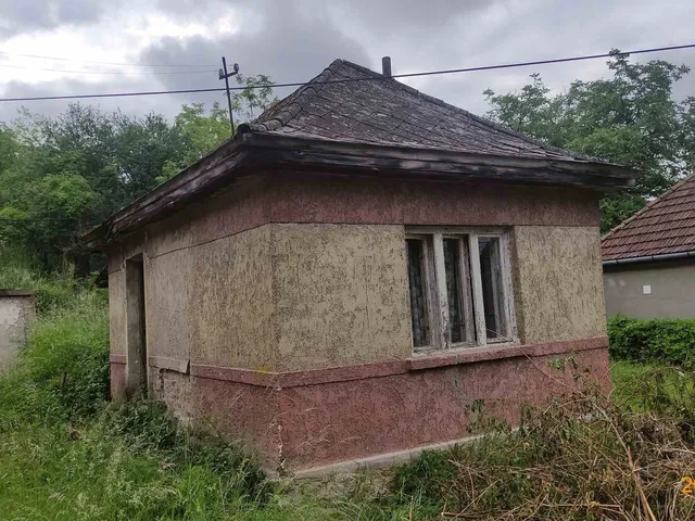 Eladó ház Salgótarján, Fenyvesalja utca 20 81 nm