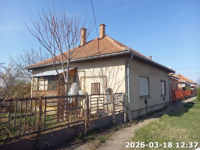Eladó ház Orosháza, Berzsenyi Dániel utca 25 76 nm