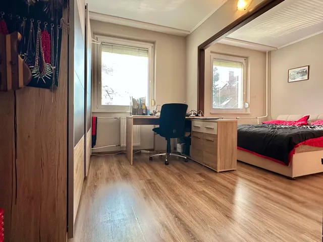 Eladó lakás Veszprém, Cholnokyváros 68 nm