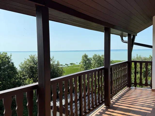 Eladó ház Balatonalmádi 255 nm