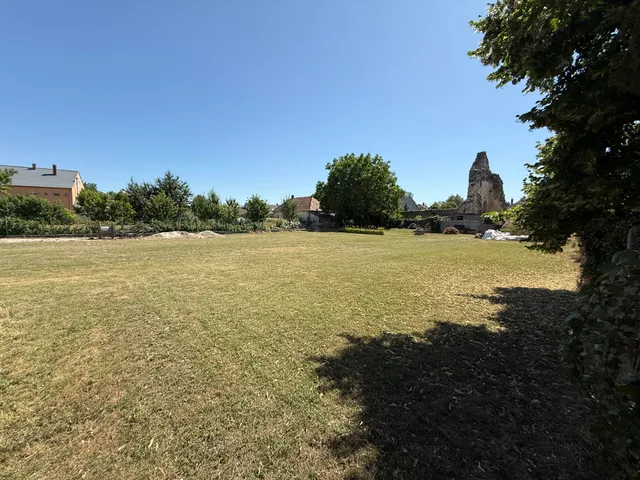 Eladó telek Veszprém, Gyulafirátót 1135 nm