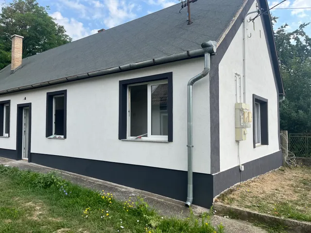 Eladó ház Felsőnyék 80 nm