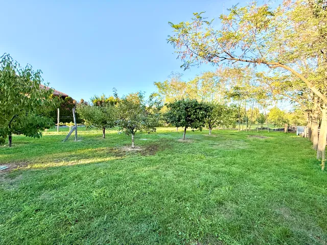 Eladó telek Füle 800 nm