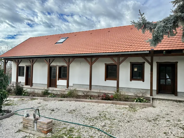 Eladó ház Balatonfőkajár 120 nm