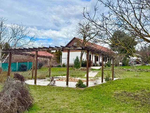 Eladó ház Balatonfőkajár 120 nm