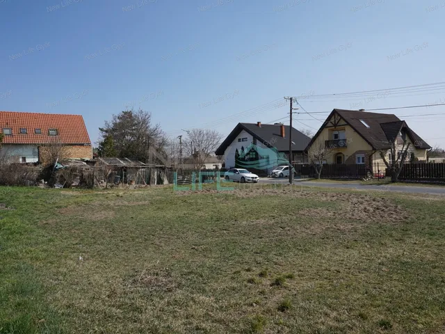 Eladó telek Győr, Győrszentiván 549 nm
