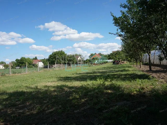 Eladó telek Győr, Győrszentiván 1180 nm