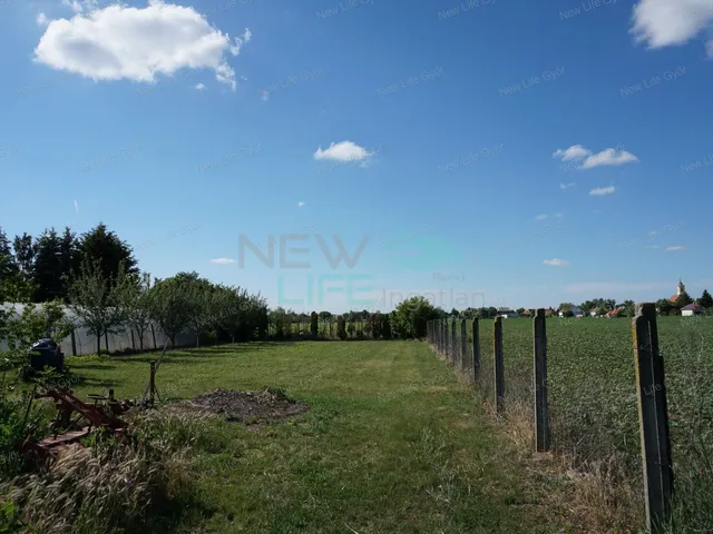 Eladó telek Győr, Győrszentiván 1180 nm