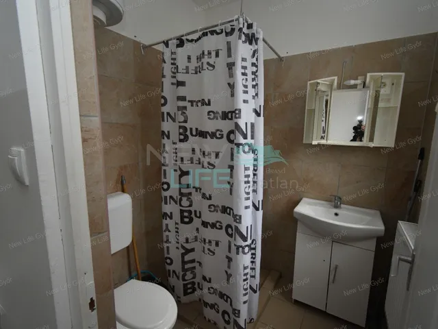 Eladó ház Győr, Nádorváros 280 nm