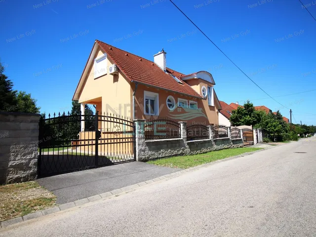 Eladó ház Győr, Szabadhegy 290 nm