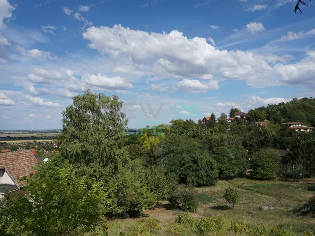Eladó telek Győrújbarát 2665 nm