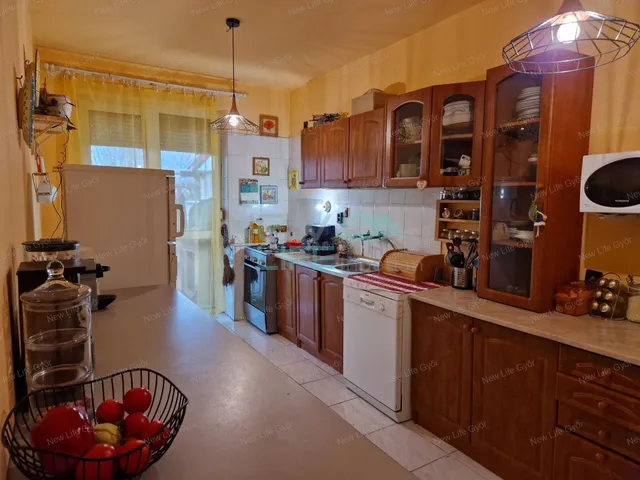 Eladó ház Győr, Győrszentiván 160 nm