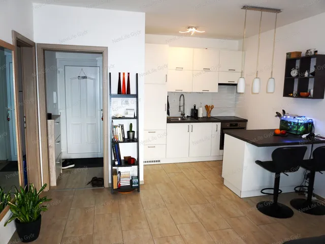 Eladó lakás Győr, Kenus 41 nm