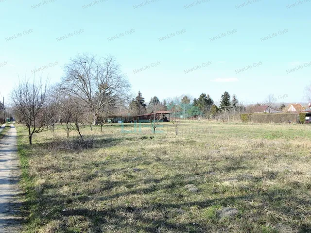 Eladó mezőgazdasági ingatlan Győr 796 nm