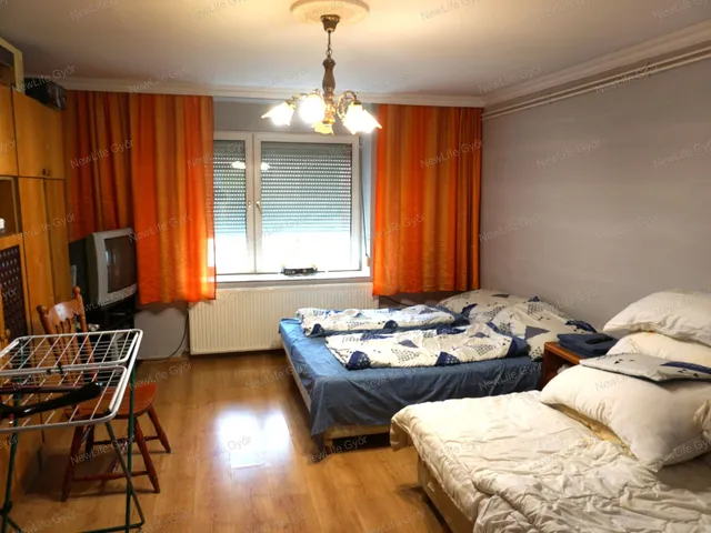 Eladó ház Mosonszentmiklós 208 nm