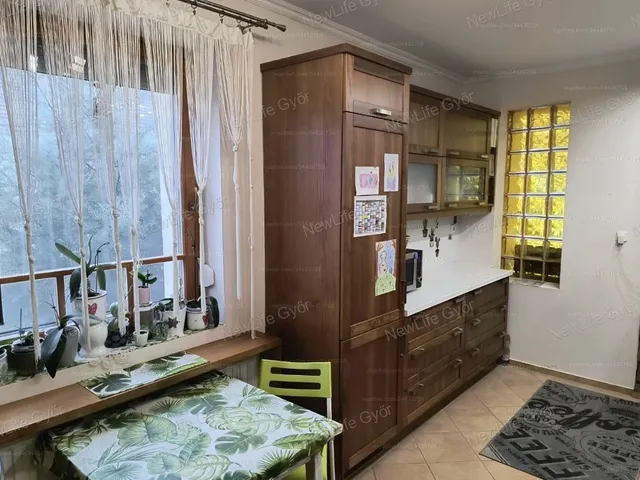 Eladó ház Sobor 144 nm