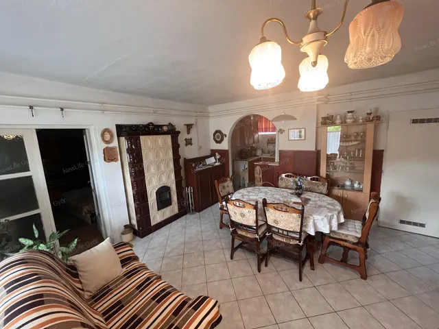Eladó ház Tét 135 nm