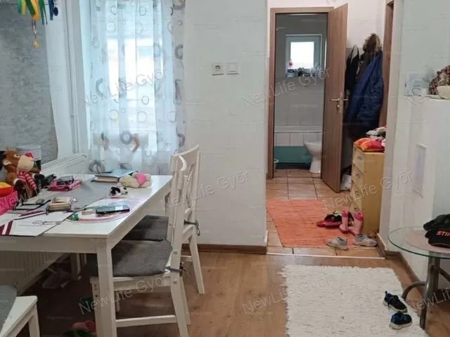 Eladó ház Kajárpéc 60 nm