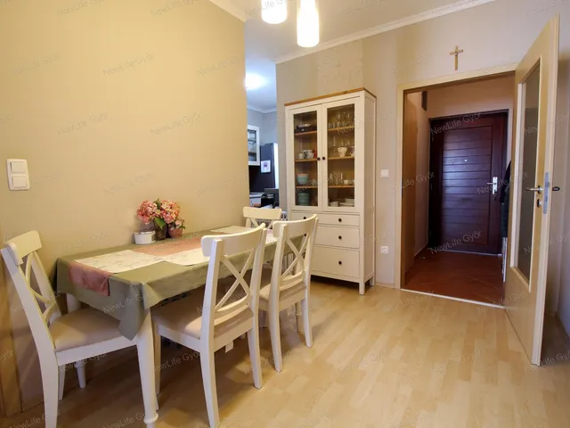 Eladó lakás Győr 68 nm