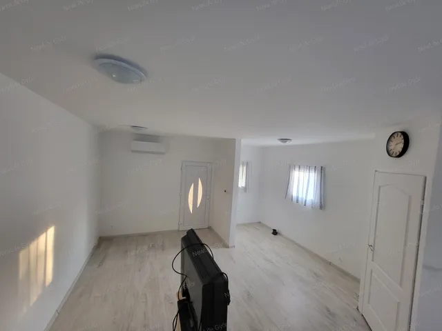 Eladó ház Győr, Banai úti kertek 50 nm