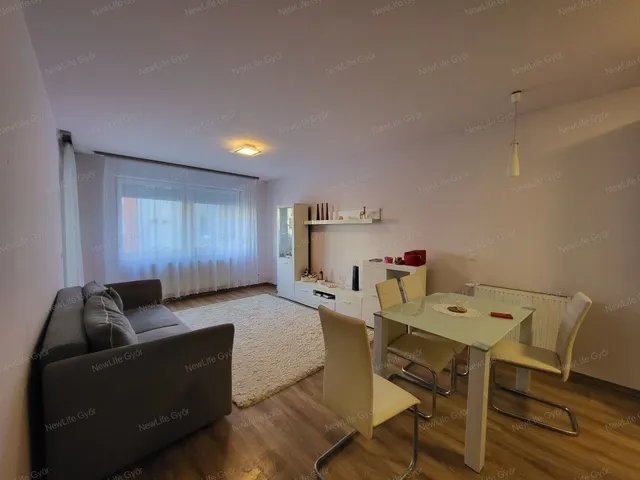 Eladó lakás Győr, Sziget 43 nm