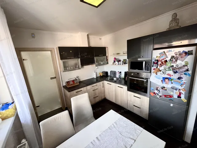 Eladó lakás Győr, Sziget 73 nm