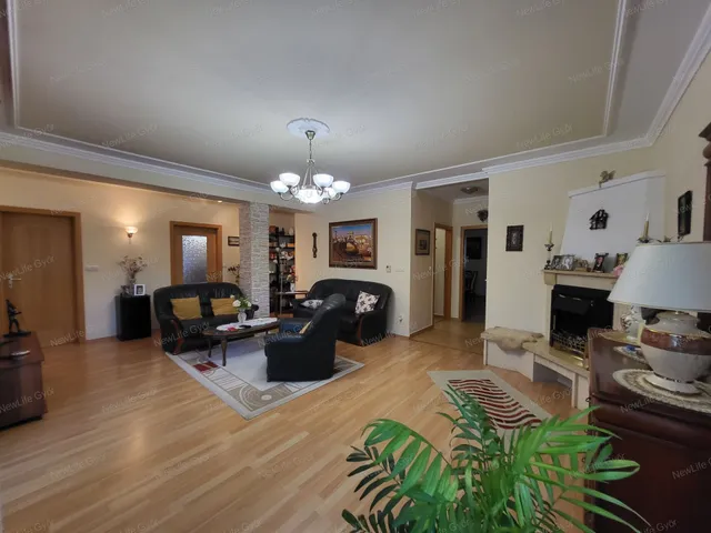 Eladó lakás Győr 119 nm