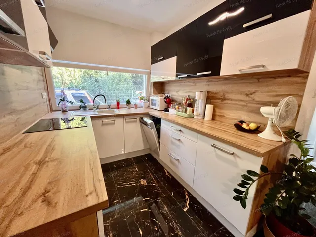 Eladó ház Rábapatona 102 nm