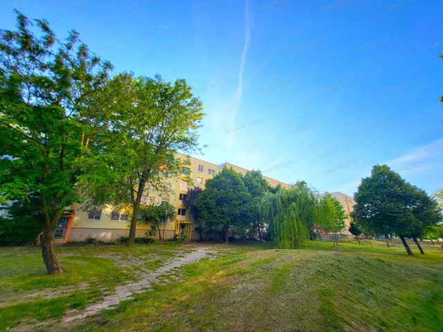 Eladó lakás Győr, Adyváros 53 nm