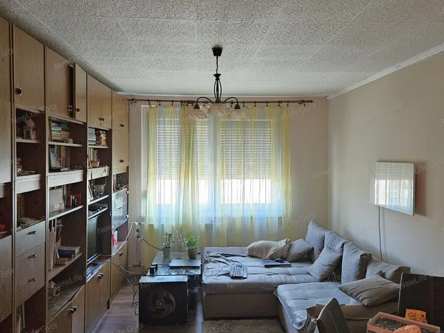 Eladó lakás Győr, Adyváros 53 nm