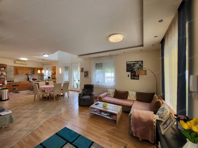 Eladó ház Győr, Szabadhegy 106 nm