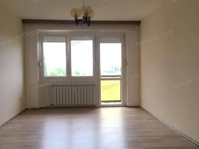 Eladó lakás Győr, Adyváros 66 nm