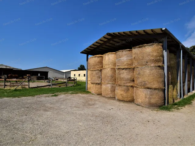 Eladó kereskedelmi és ipari ingatlan Győr, Gyirmót 455 nm