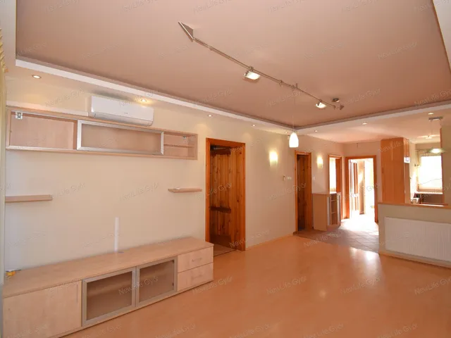 Eladó lakás Győr, Sziget 66 nm