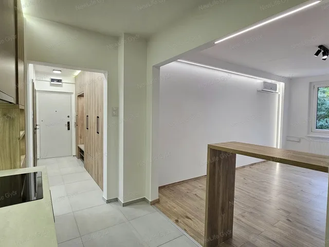 Eladó lakás Győr, Adyváros 53 nm