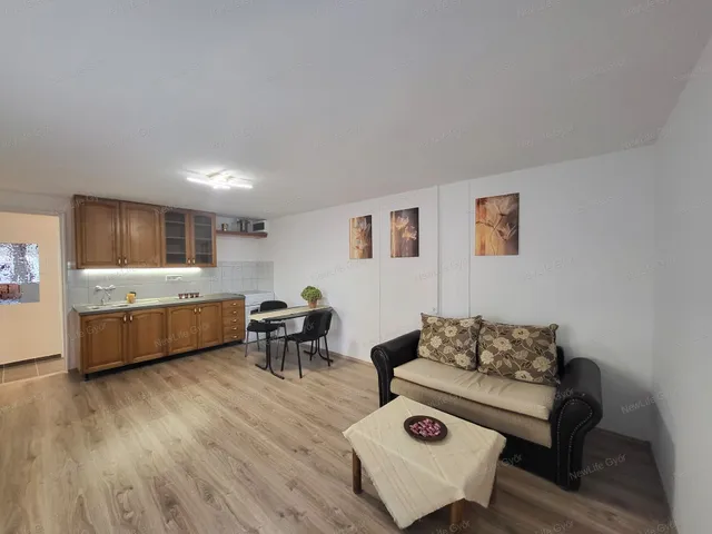 Eladó ház Győr, Győrszentiván 52 nm