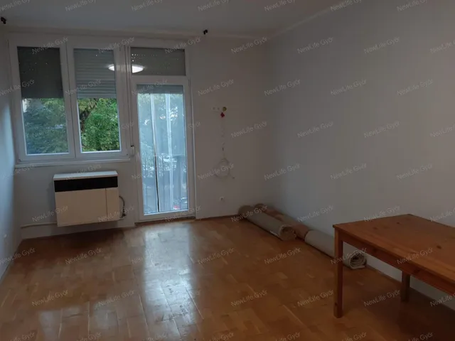 Eladó lakás Győr, Nádorváros 42 nm