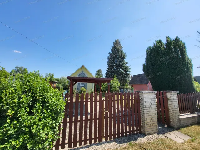 Eladó üdülő és hétvégi ház Győr, Rabkert 35 nm