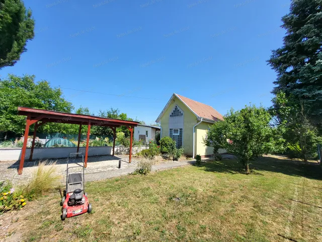 Eladó üdülő és hétvégi ház Győr, Rabkert 35 nm