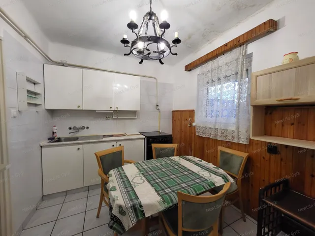 Eladó lakás Győr, Nádorváros 54 nm