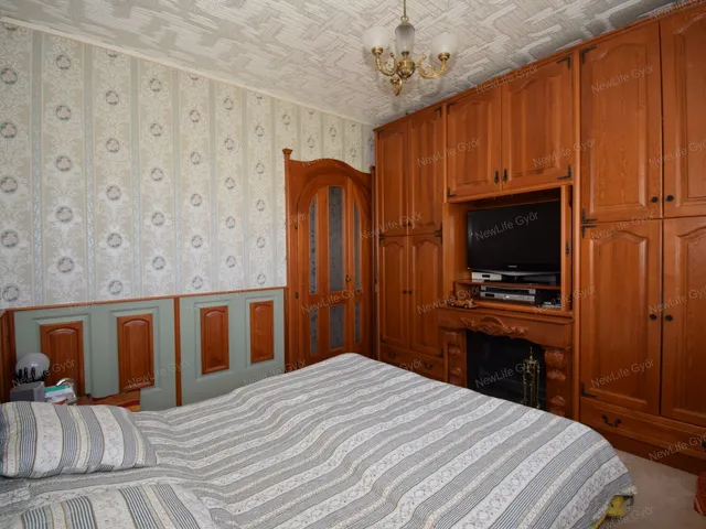 Eladó lakás Győr, Adyváros 53 nm