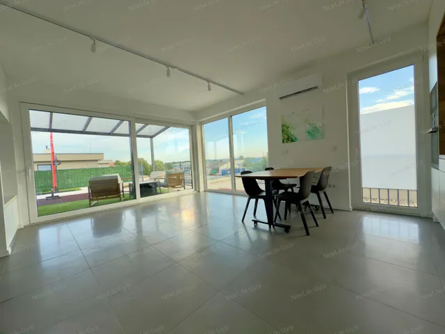 Eladó lakás Győr, Szabadhegy 97 nm